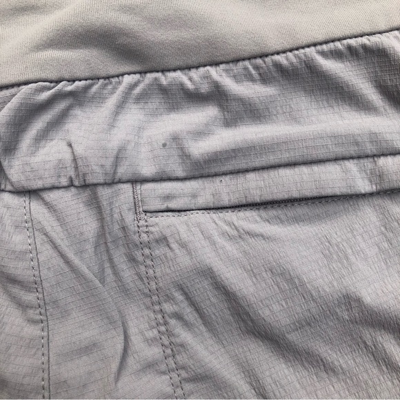 ATHLETA Trekkie North Shorts Style 266268 Light Gray Hiking MSRP $59 Size 8 - Picture 12 of 15